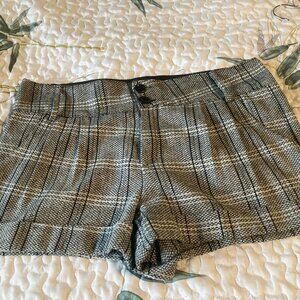 Double Zero Plaid Tweed Shorts